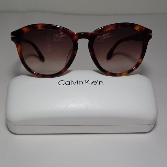 Calvin Klein CK4302SA Tortoise New Women\'s Sunglasses Calvin Klein Sunglasses Tortoise Shell Oversized Lens  main image 4